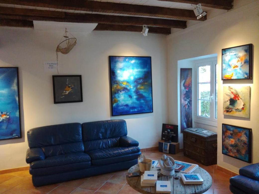 Galerie D'Art D'Une Ancienne Mairie De 1783 Espelette Dış mekan fotoğraf